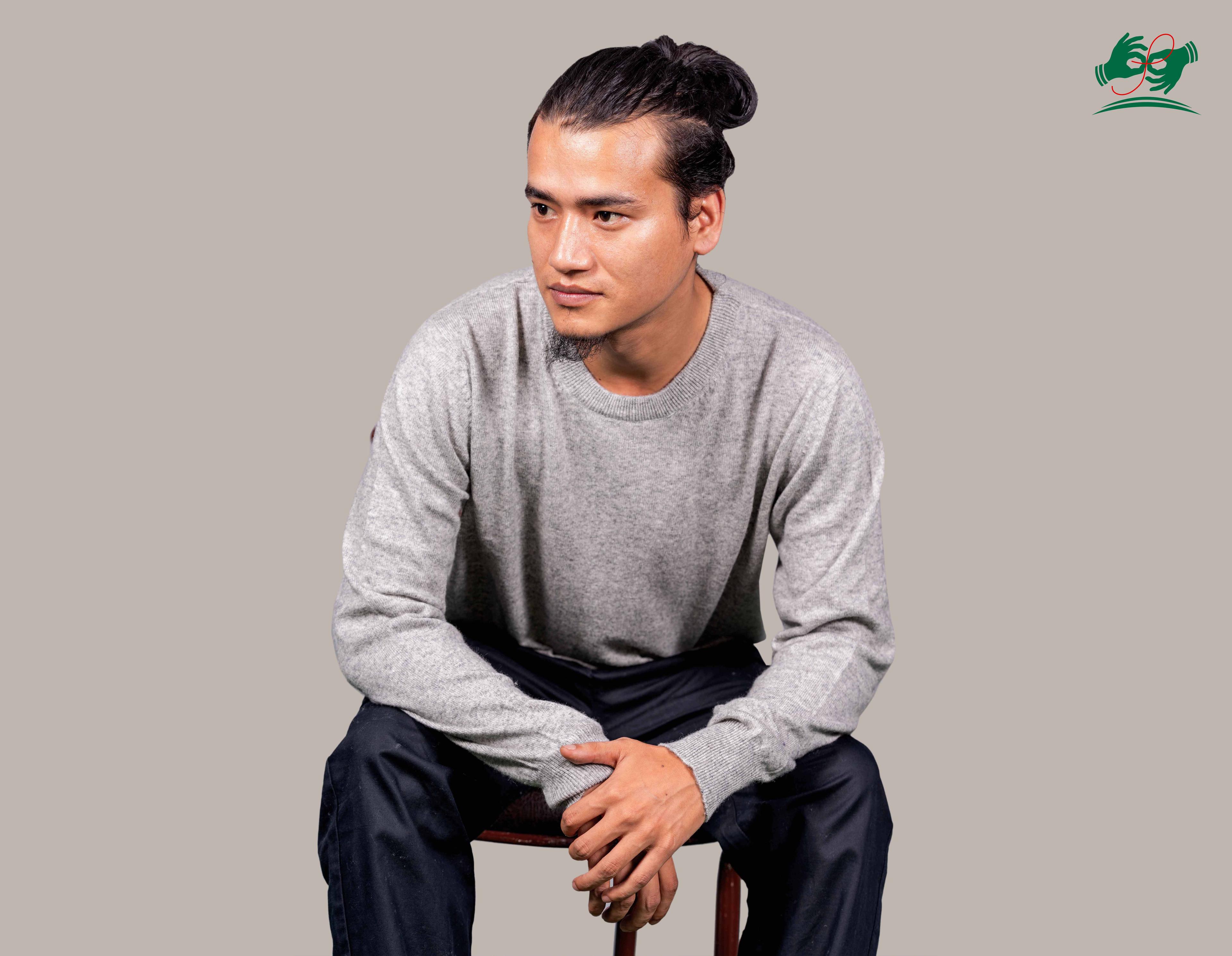 Cashmere Sweater for Men - Round Neck Design